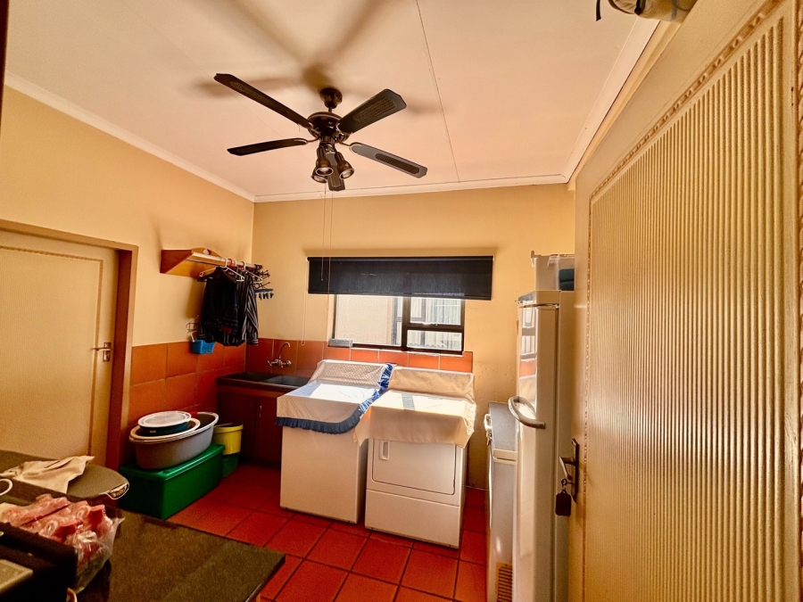 5 Bedroom Property for Sale in Doringkruin North West